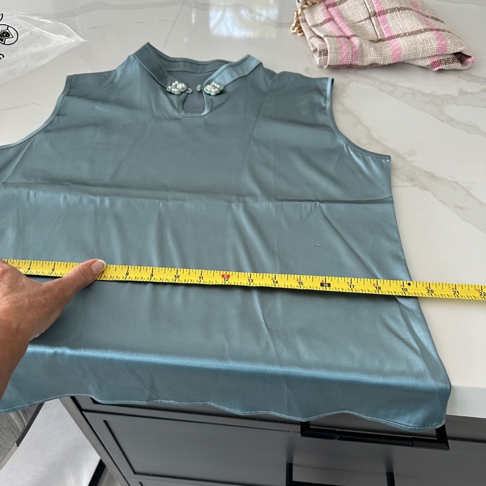beautiful satin aquamarine blouse XL runs small